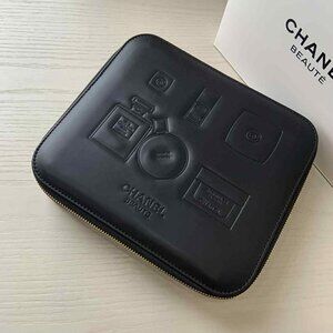 GWP CH@NEL EMBOSSED BLACK LEATHER COSMETIC TRAVEL TRAIN CASE